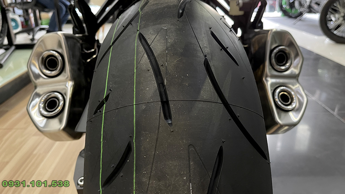 Bánh sau Kawasaki Z1000R 2022